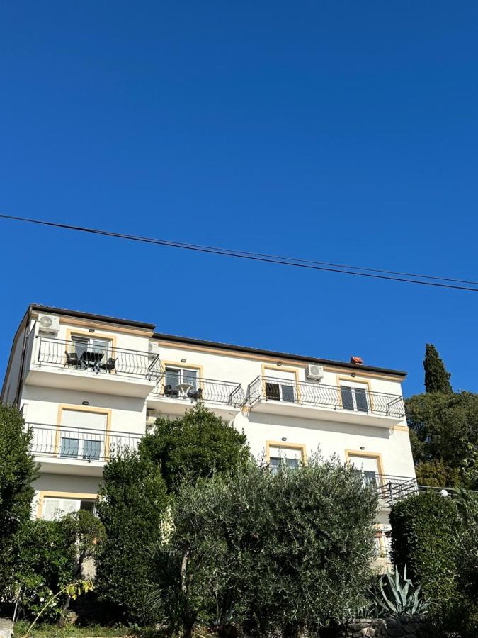 Apartments Badnje Dramalj Extérieur photo